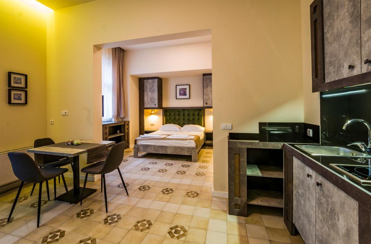 Lux Old Town Apartman