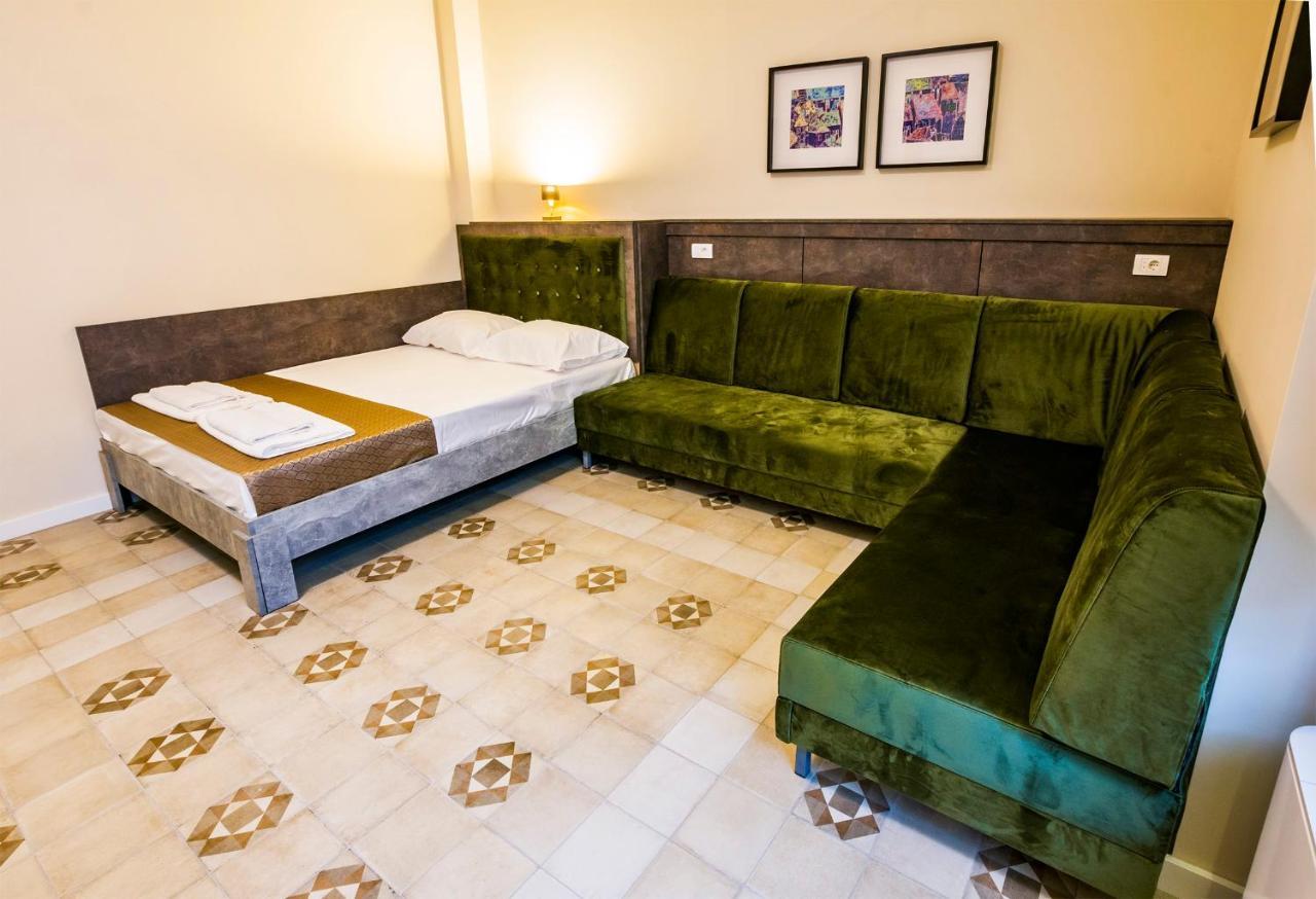 Lux Old Town Apartman *